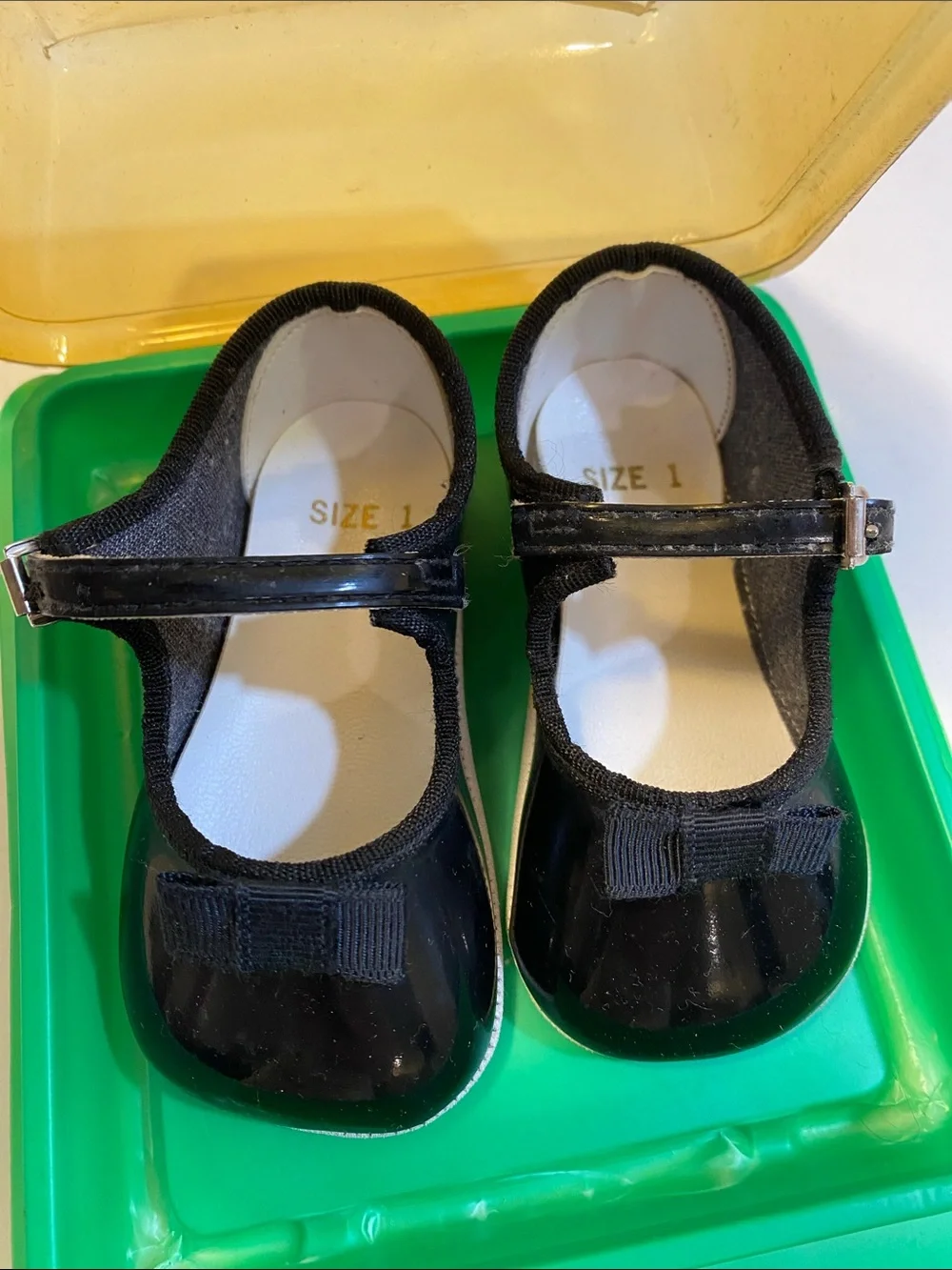 Vintage Classic Black Mary Jane Kids Shoes - Size 1